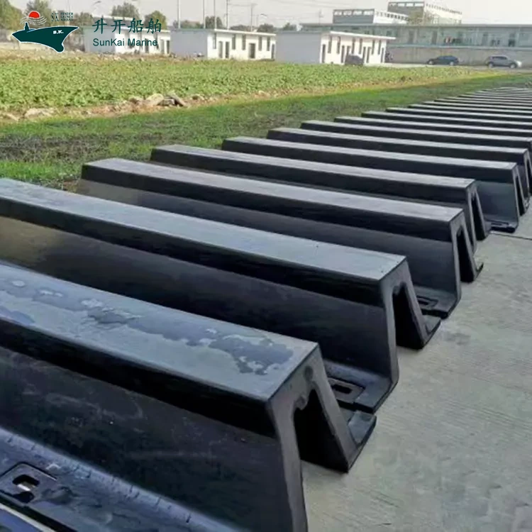 Повышение безопасности в порту: Qingdao SunKai Marine массово производит резиновые бамперы для причалов для защиты швартовочных операций на внутренних и международных терминалах